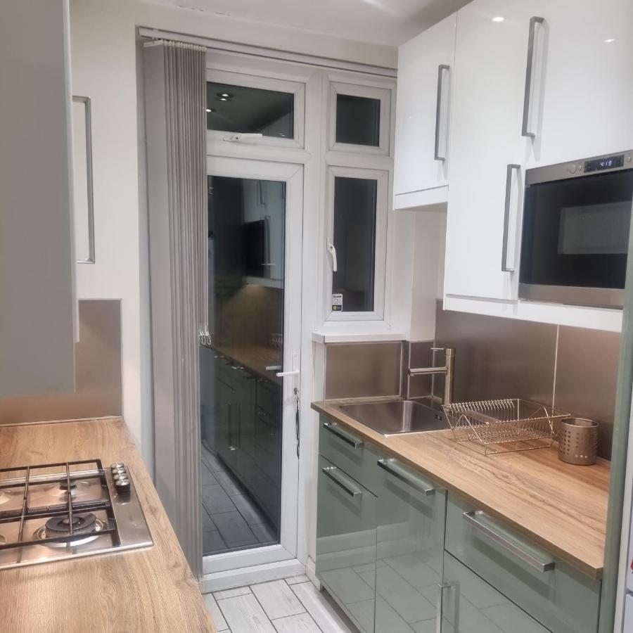 Spacious Private Room In Vibrant South London Thornton Heath エクステリア 写真